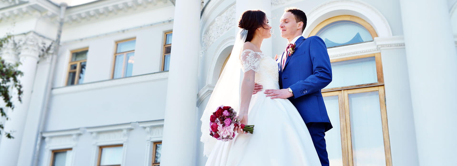 bloomingly Carousel Slider