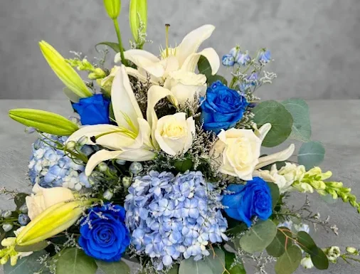 VikkeeDee’s Floral Design Gallery 4