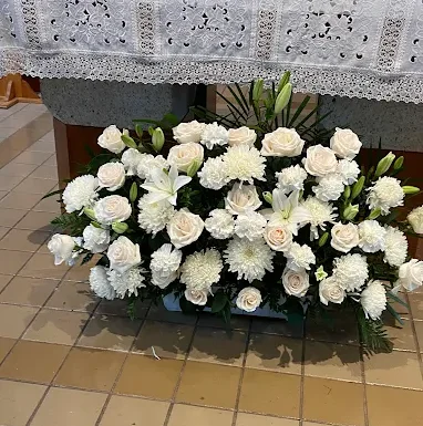 Frankie’s Discount Flowers Gallery 1