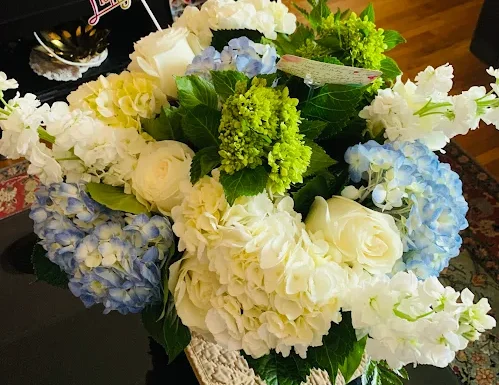 Flowers by Gus Gallery 2