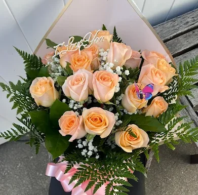 Flowers by Gus Gallery 1