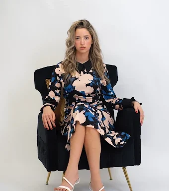 Miss Finch NYC Gallery 1