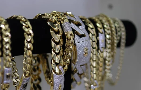 Javier The Jeweler Gallery 3