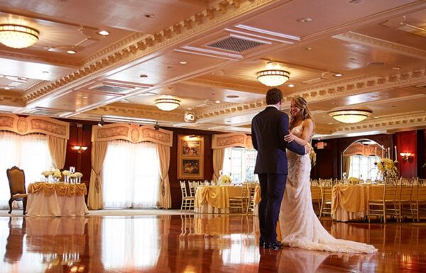 Westbury Manor Gallery 0