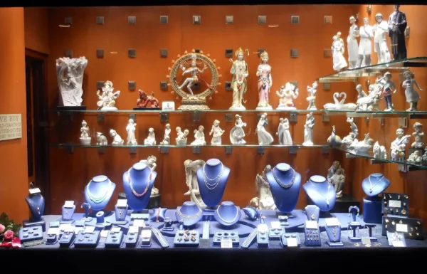 Louis Martin Jewelers Gallery 1