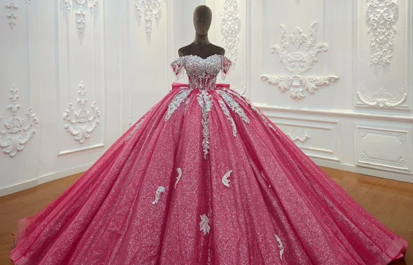 A & M Couture Gallery 0